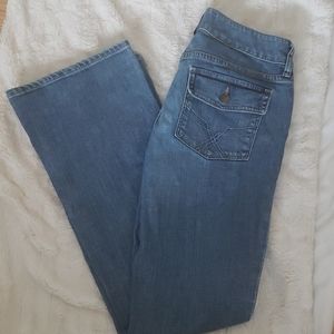 Gap medium wash curvy jeans